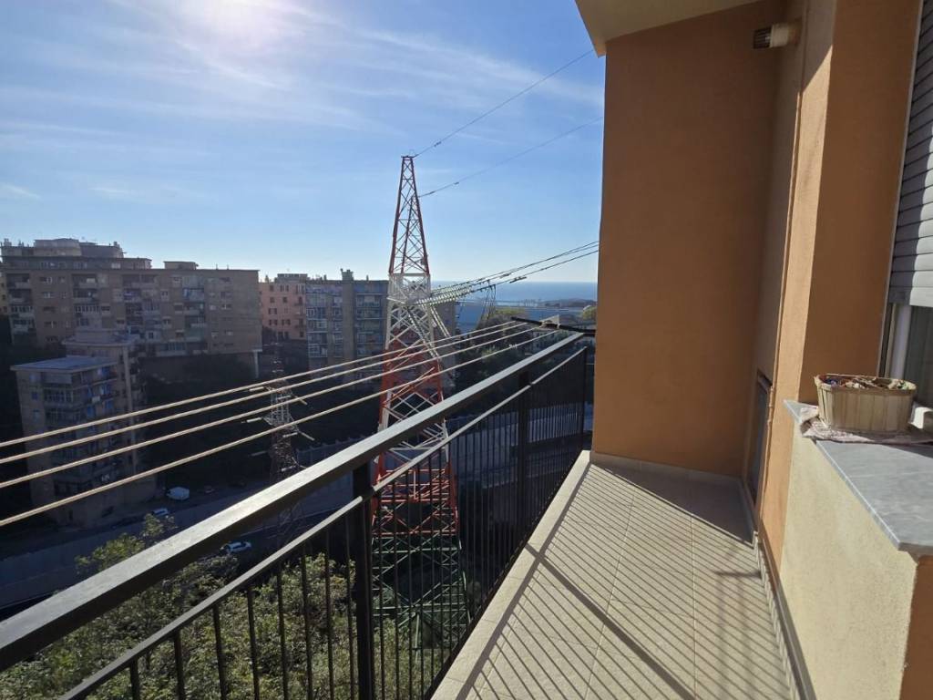 appartamento in vendita a Genova in zona Cornigliano