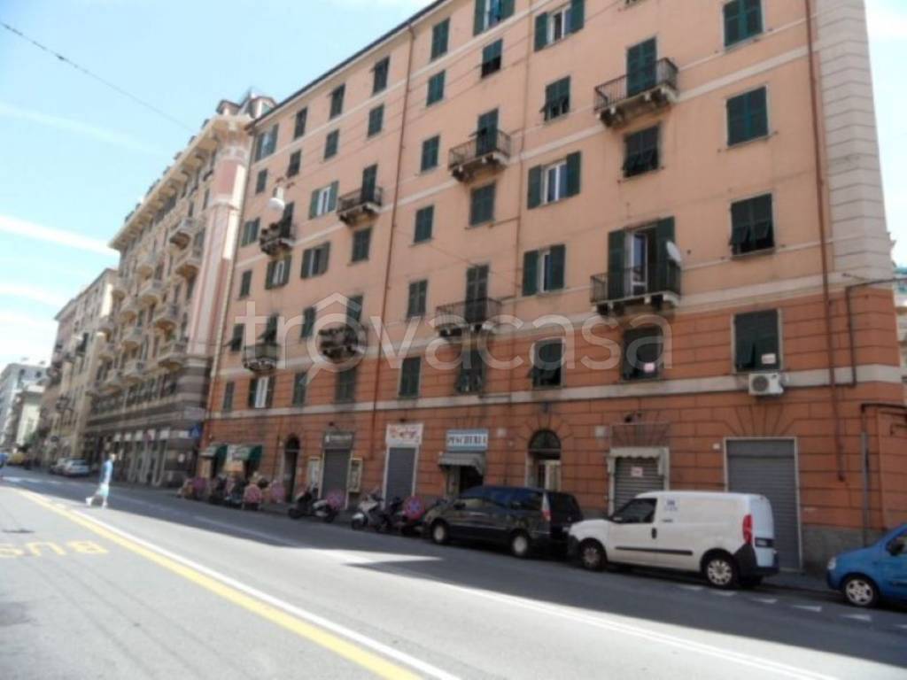 appartamento in vendita a Genova in zona Sampierdarena