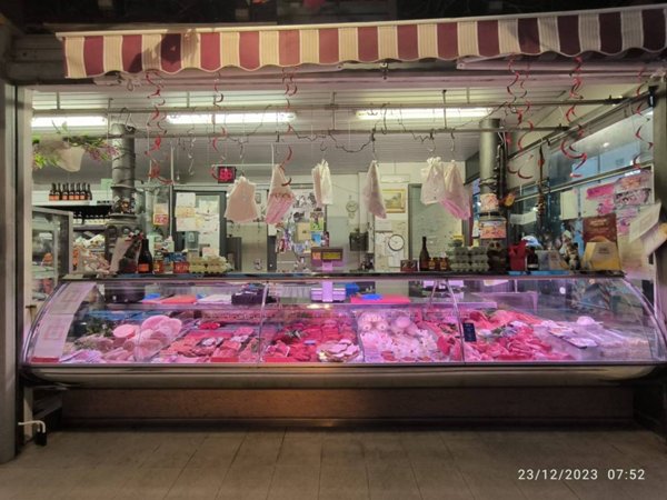 negozio in vendita a Genova in zona Sestri Ponente