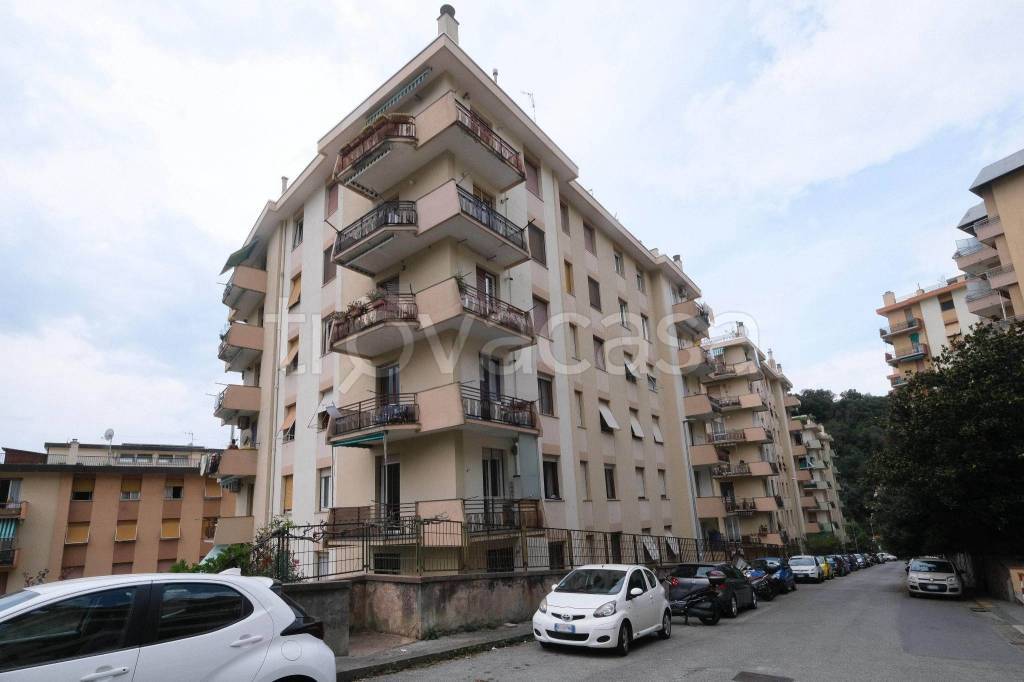 appartamento in vendita a Genova in zona Pegli