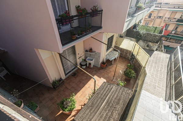 appartamento in vendita a Genova in zona Marassi