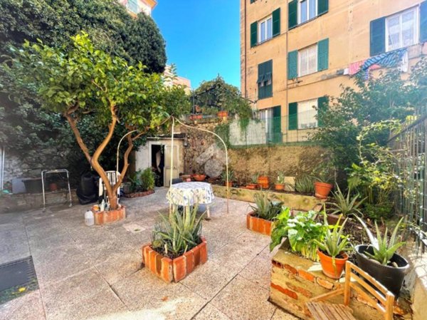 appartamento in vendita a Genova in zona Lagaccio / Granarolo