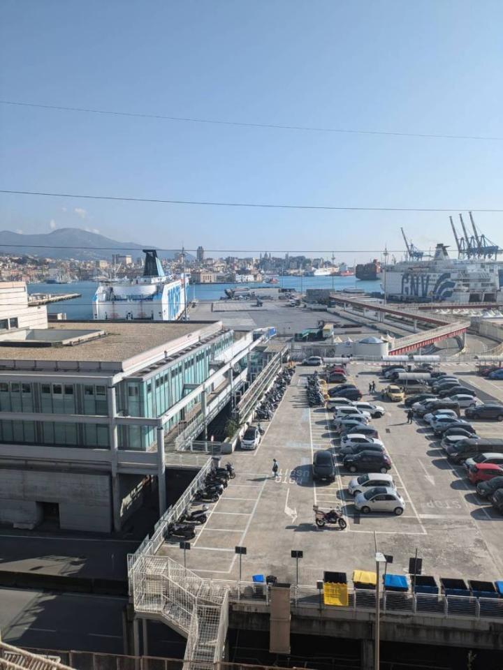 appartamento in vendita a Genova in zona San Benigno