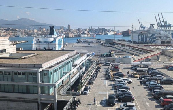 appartamento in vendita a Genova in zona San Benigno