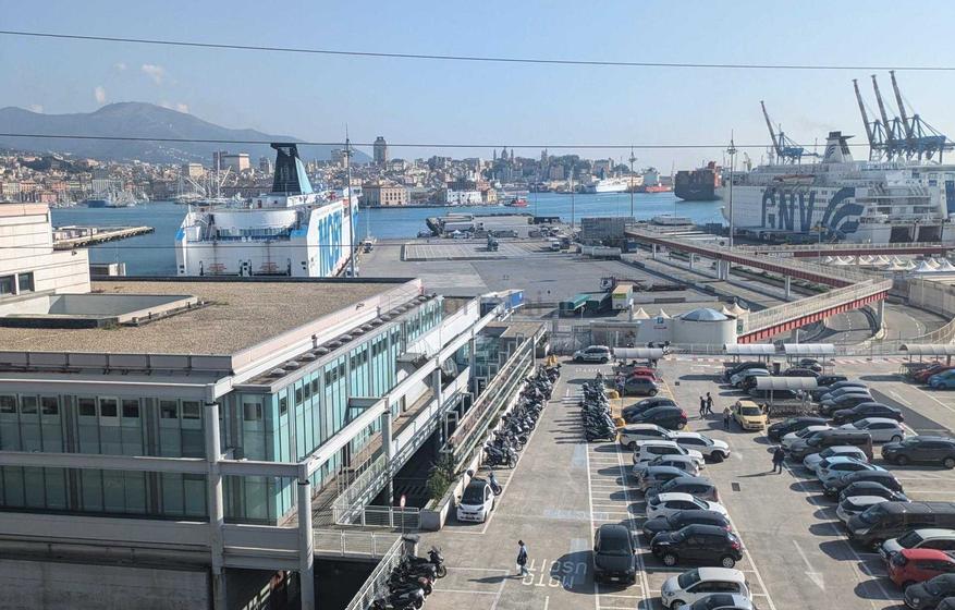 appartamento in vendita a Genova in zona San Benigno