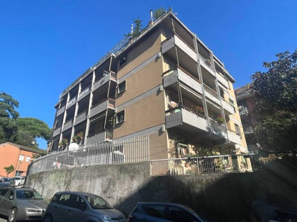 appartamento in vendita a Genova in zona Pegli