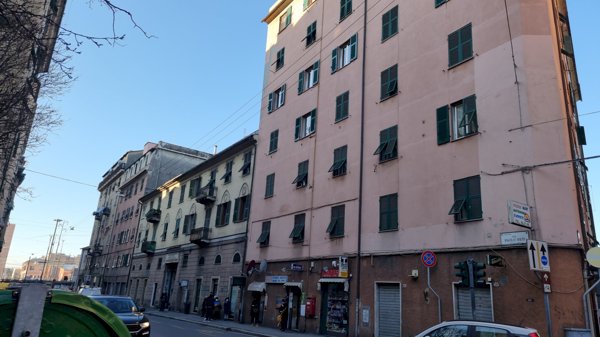 appartamento in vendita a Genova in zona Sampierdarena