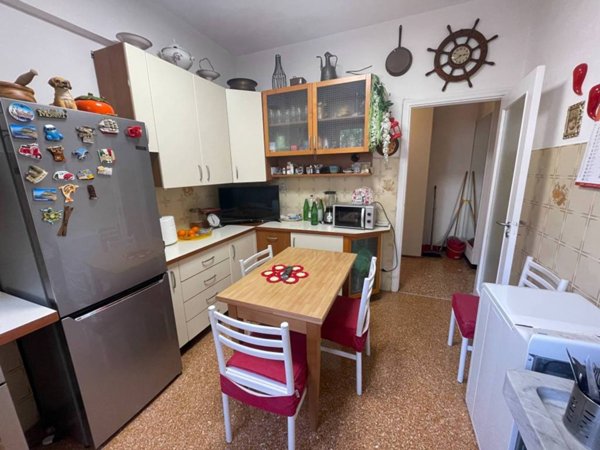 appartamento in vendita a Genova in zona Molassana