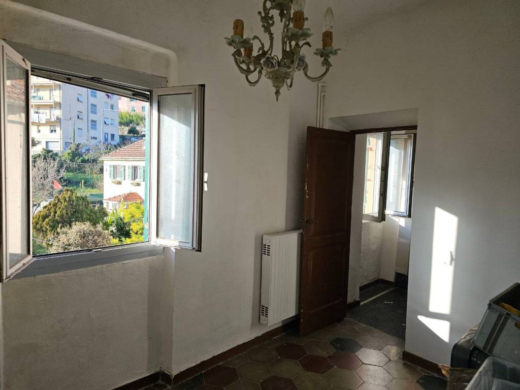 appartamento in vendita a Genova in zona Struppa
