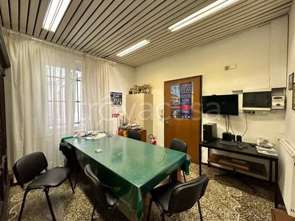 ufficio in vendita a Genova in zona Marassi