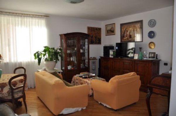 appartamento in vendita a Genova in zona Bolzaneto