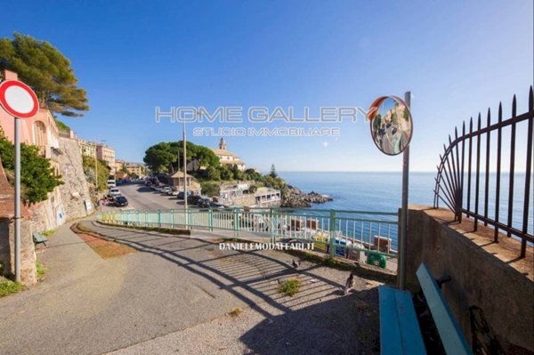 appartamento in vendita a Genova in zona Sturla