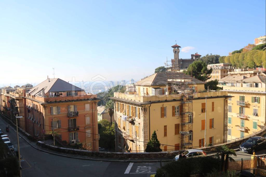 appartamento in vendita a Genova in zona Castelletto