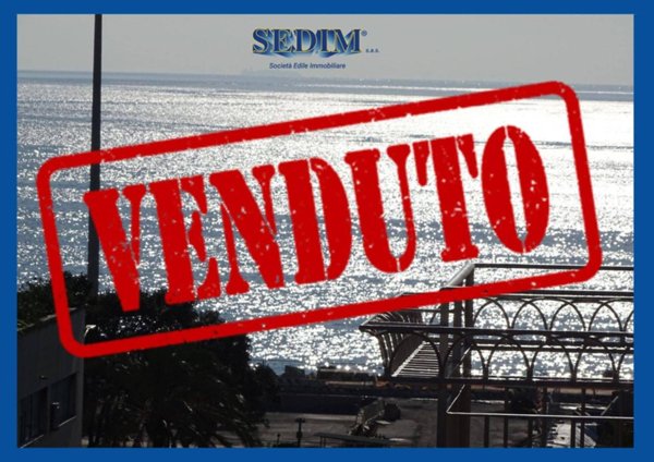 appartamento in vendita a Genova in zona Foce