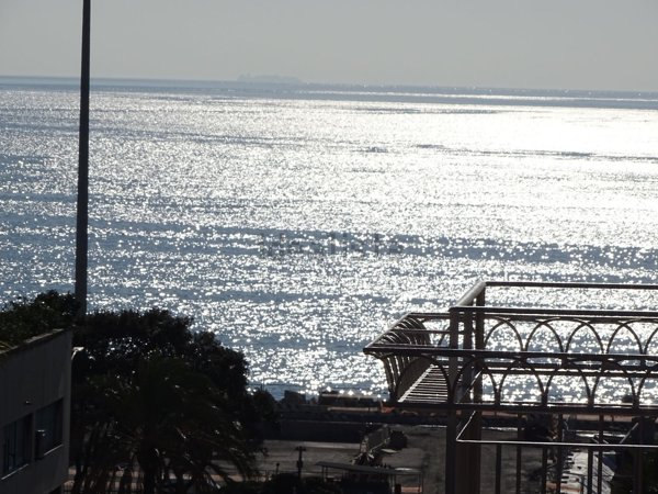 appartamento in vendita a Genova in zona Foce
