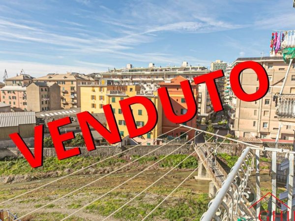 appartamento in vendita a Genova in zona Sestri Ponente