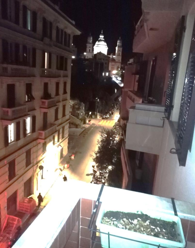 appartamento in vendita a Genova in zona Carignano