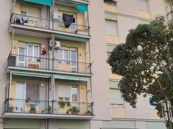 appartamento in vendita a Genova in zona Rivarolo