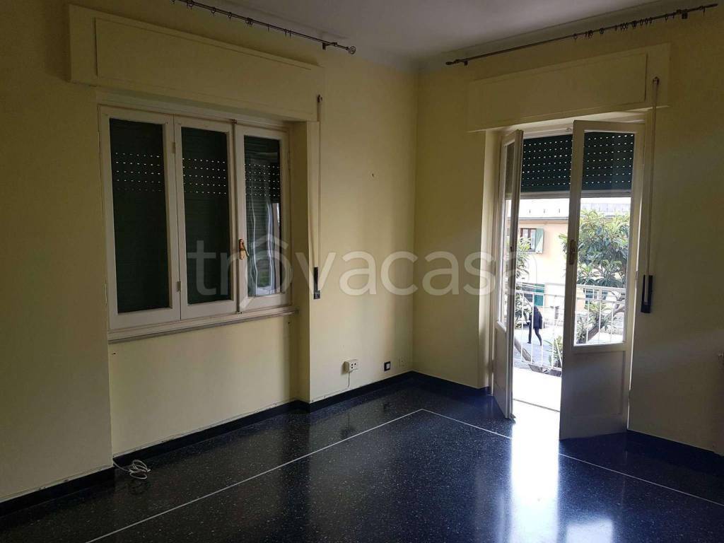 appartamento in vendita a Genova in zona Sestri Ponente