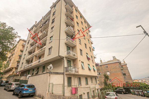 appartamento in vendita a Genova in zona Sestri Ponente