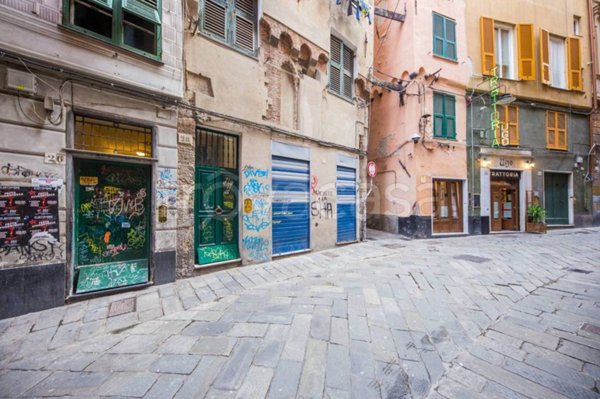 appartamento in vendita a Genova in zona Sottoripa / Maddalena / Molo