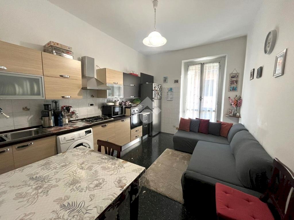 appartamento in vendita a Genova in zona Rivarolo