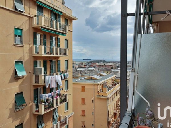 appartamento in vendita a Genova in zona Sestri Ponente
