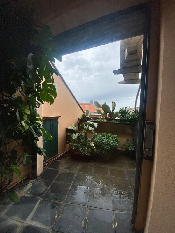 casa indipendente in vendita a Genova in zona Albaro