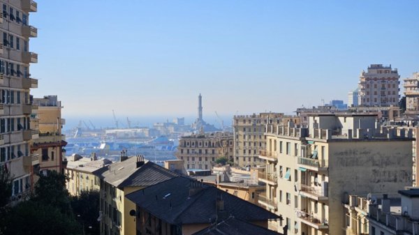 appartamento in vendita a Genova in zona Lagaccio / Granarolo