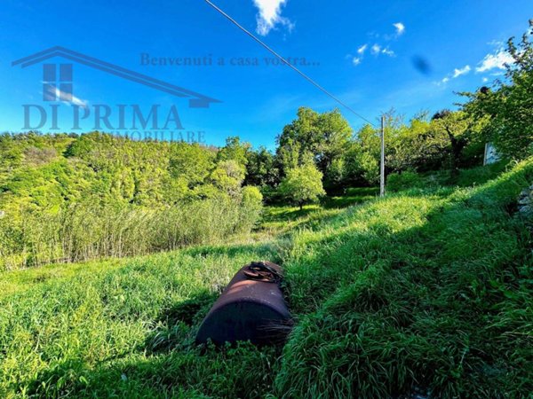 terreno agricolo in vendita a Genova in zona Voltri