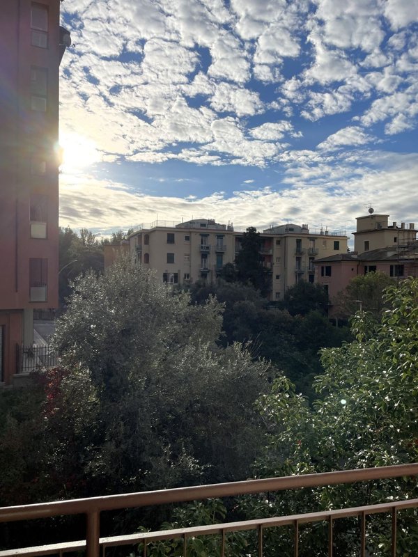 appartamento in vendita a Genova in zona Quarto dei Mille