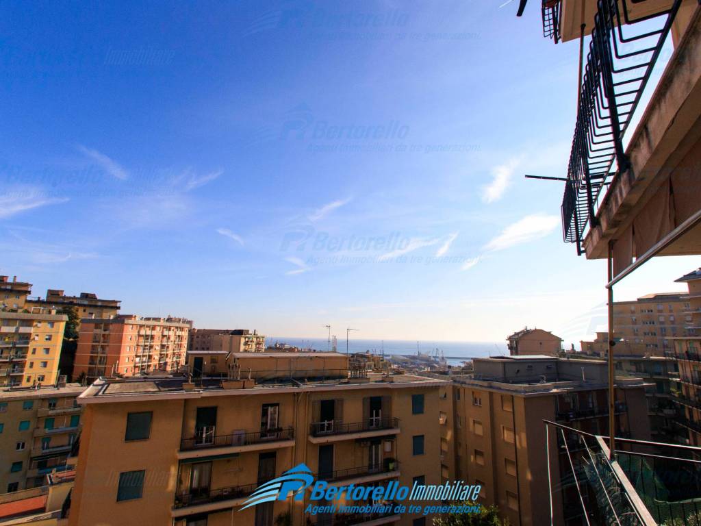 appartamento in vendita a Genova in zona Sampierdarena