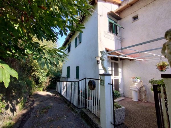 casa indipendente in vendita a Genova in zona Bolzaneto