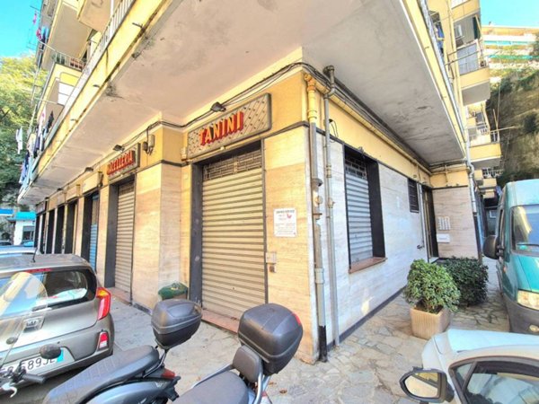 negozio in vendita a Genova in zona San Martino