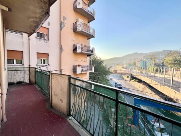 appartamento in vendita a Genova in zona Palmaro / Pra'