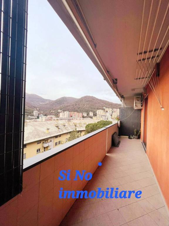 appartamento in vendita a Genova in zona Molassana