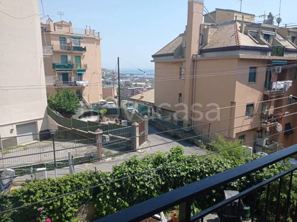appartamento in vendita a Genova in zona Palmaro / Pra'