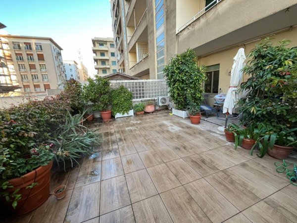 appartamento in vendita a Genova in zona Foce