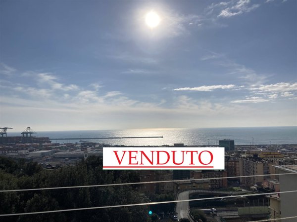 appartamento in vendita a Genova in zona Palmaro / Pra'