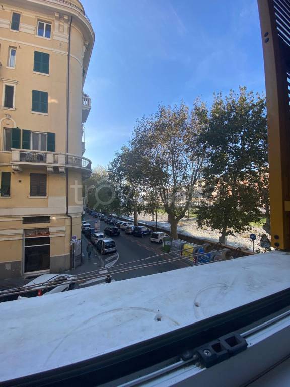 appartamento in vendita a Genova in zona Marassi