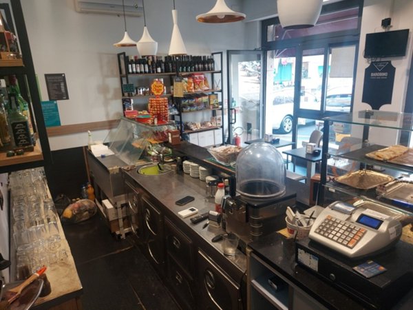 negozio in vendita a Genova in zona Marassi