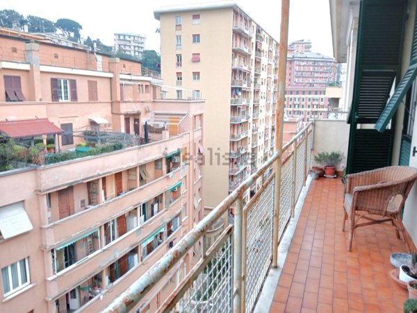 appartamento in vendita a Genova in zona Sampierdarena