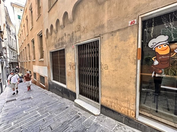 negozio in vendita a Genova in zona Sottoripa / Maddalena / Molo