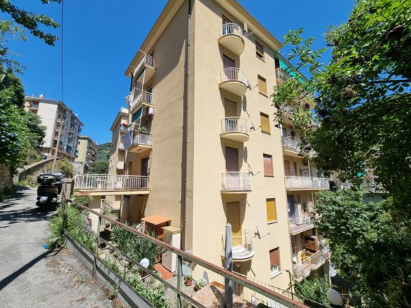 appartamento in vendita a Genova in zona Quezzi