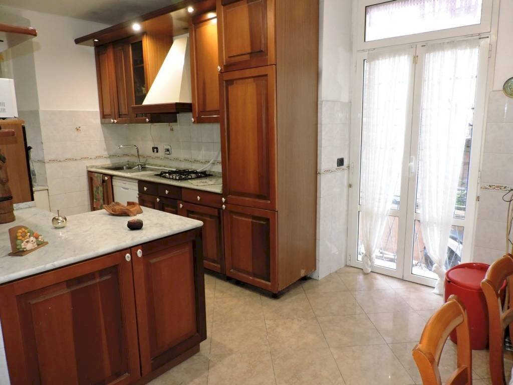 pentavano in vendita a Genova in zona Sampierdarena