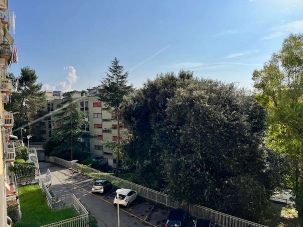appartamento in vendita a Genova in zona Sestri Ponente