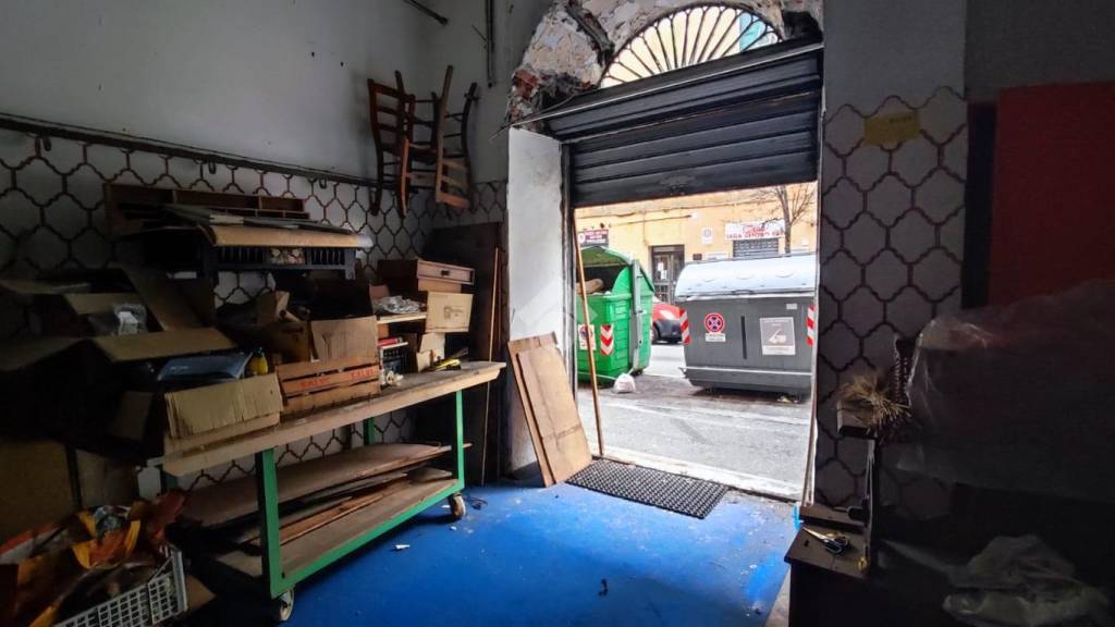 negozio in vendita a Genova in zona Lagaccio / Granarolo