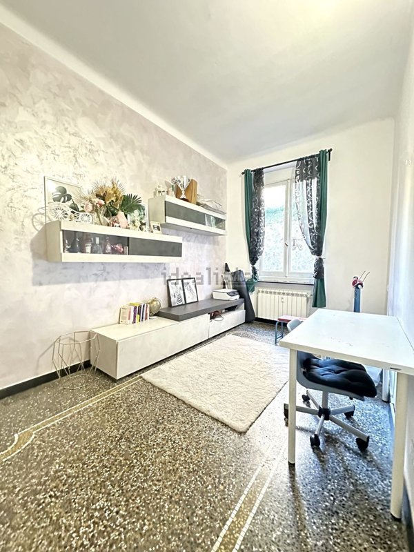 appartamento in vendita a Genova in zona Sampierdarena