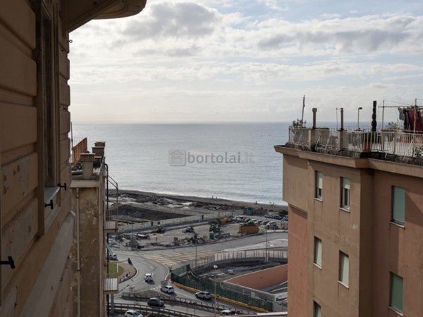 appartamento in vendita a Genova in zona Carignano
