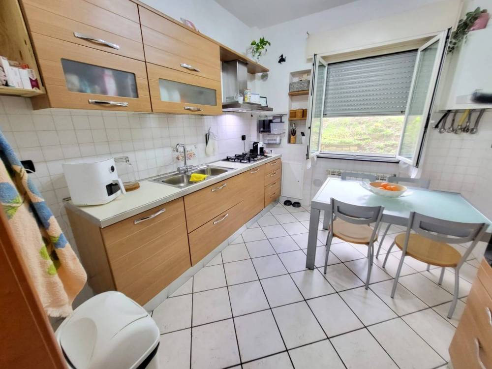 appartamento in vendita a Genova in zona Palmaro / Pra'